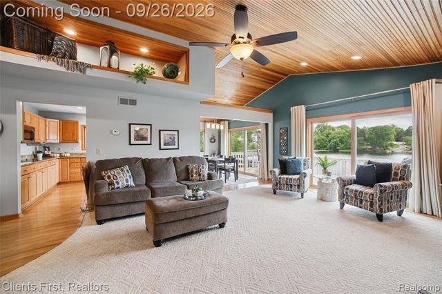 602 Cushing Street, Lake Orion, MI 48362