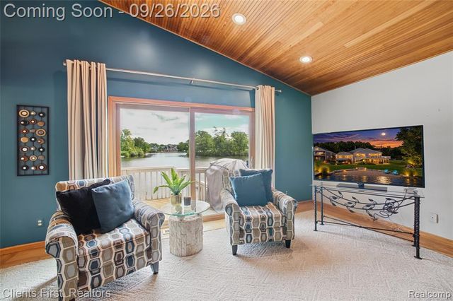 602 Cushing Street, Lake Orion, MI 48362