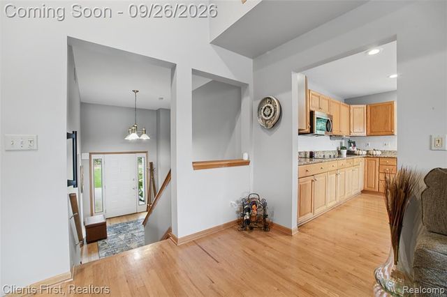 602 Cushing Street, Lake Orion, MI 48362