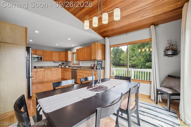 602 Cushing Street, Lake Orion, MI 48362