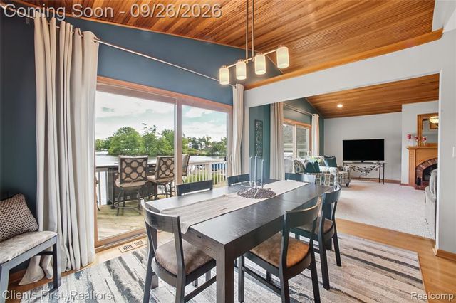 602 Cushing Street, Lake Orion, MI 48362