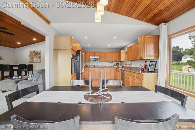602 Cushing Street, Lake Orion, MI 48362