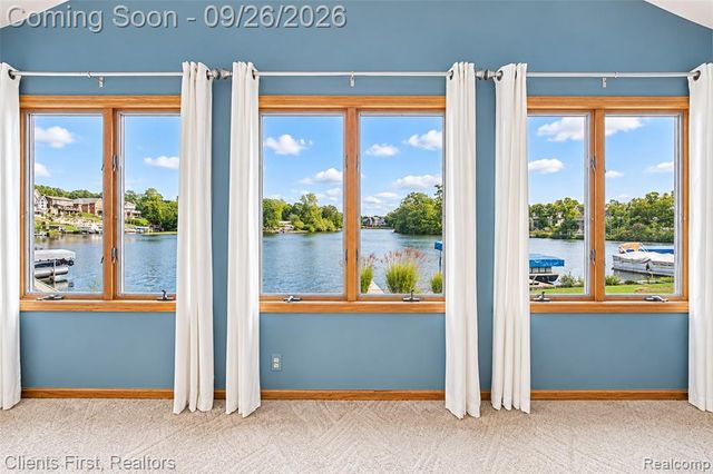 602 Cushing Street, Lake Orion, MI 48362
