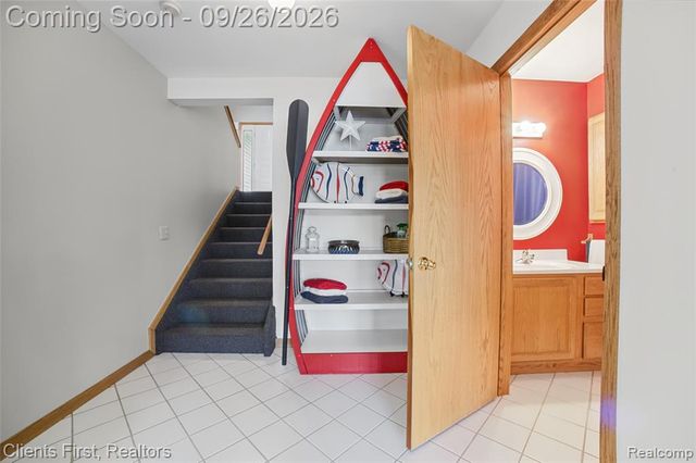 602 Cushing Street, Lake Orion, MI 48362