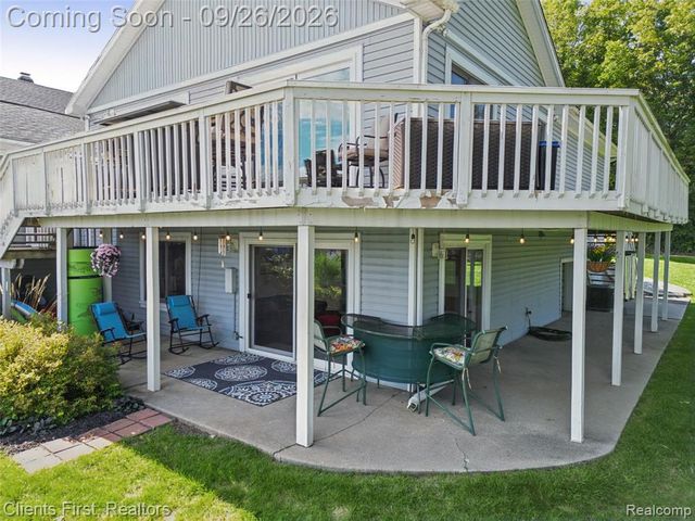 602 Cushing Street, Lake Orion, MI 48362