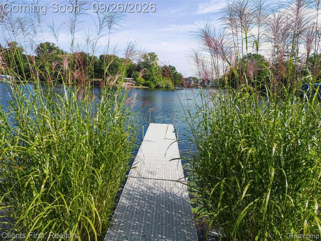 602 Cushing Street, Lake Orion, MI 48362