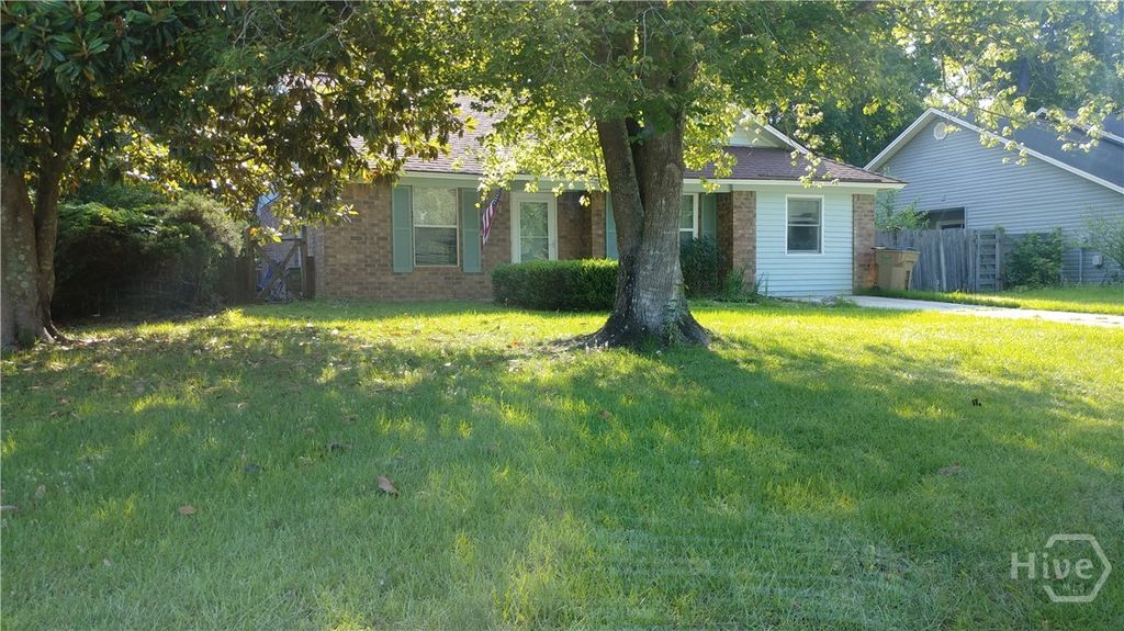 Image 1 of property listing at 191 Falcon Drive, Richmond Hill, GA 31324