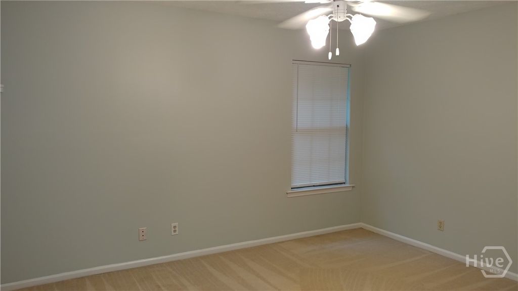 Image 6 of property listing at 191 Falcon Drive, Richmond Hill, GA 31324
