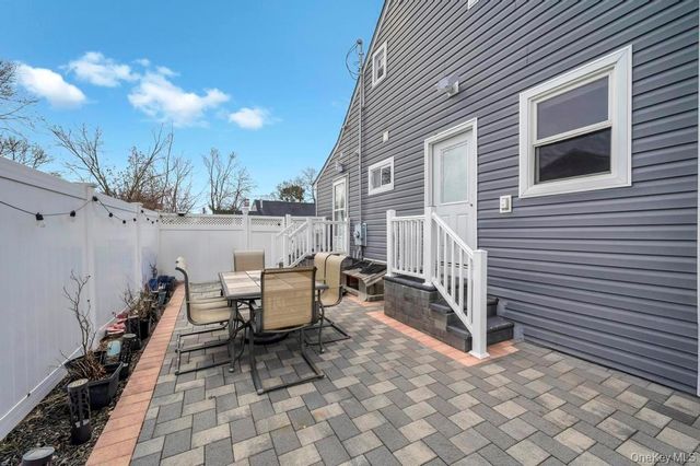 41 Walton Street, Brentwood, NY 11717