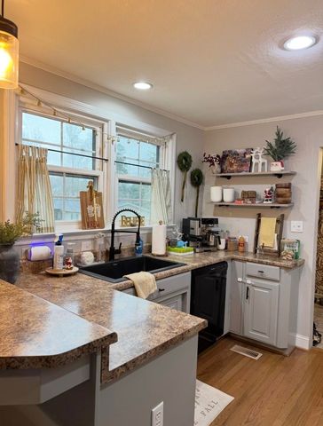 1725 W Georgia Road, Woodruff, SC 29388