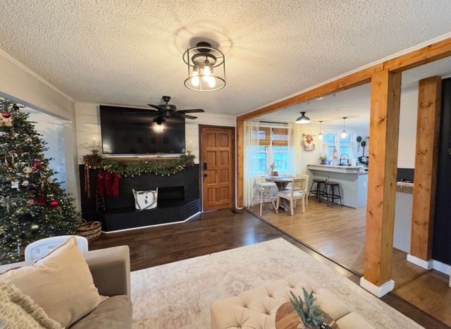 1725 W Georgia Road, Woodruff, SC 29388