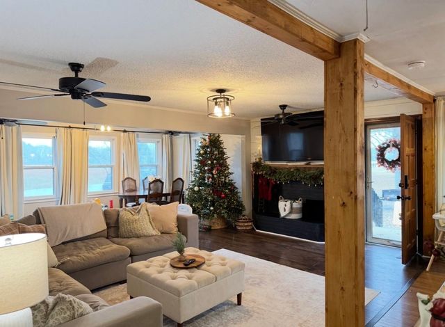 1725 W Georgia Road, Woodruff, SC 29388