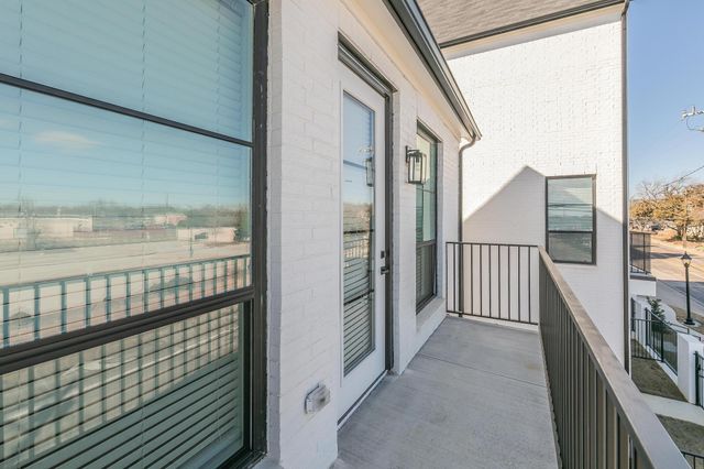 682 W Main Street, Arlington, TX 76013
