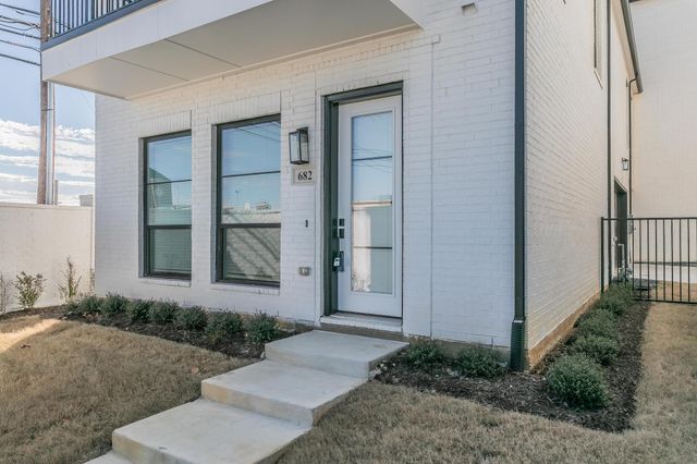 682 W Main Street, Arlington, TX 76013