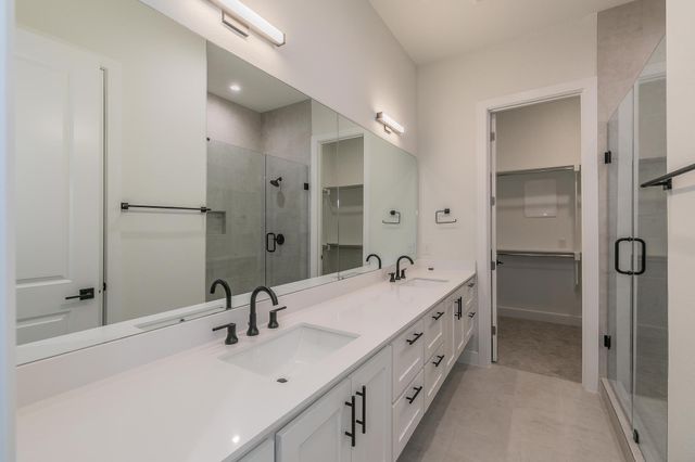 682 W Main Street, Arlington, TX 76013