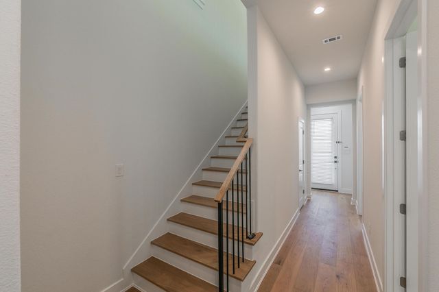 682 W Main Street, Arlington, TX 76013