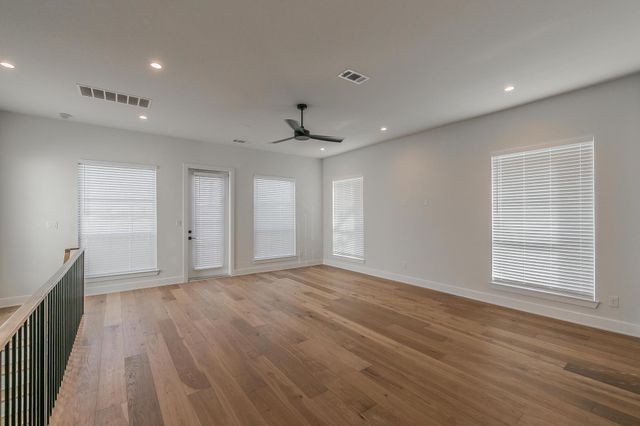 682 W Main Street, Arlington, TX 76013