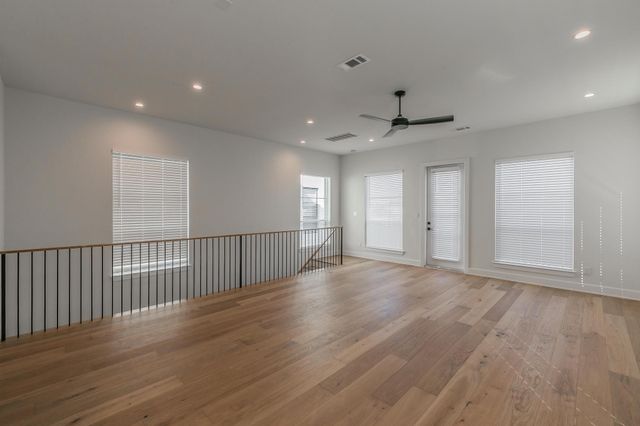 682 W Main Street, Arlington, TX 76013