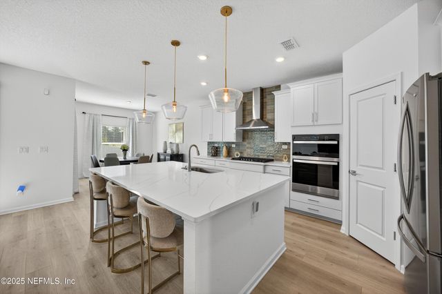 2113 FEATHEREDGE Way, Middleburg, FL 32068