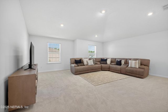 2113 FEATHEREDGE Way, Middleburg, FL 32068