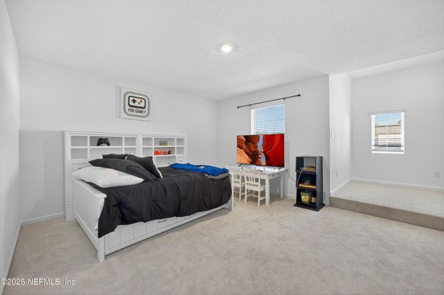 2113 FEATHEREDGE Way, Middleburg, FL 32068