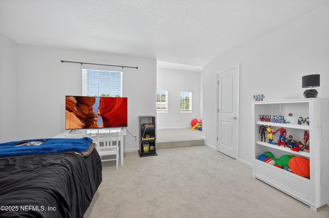 2113 FEATHEREDGE Way, Middleburg, FL 32068