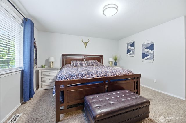 13116 202 Street Ct E, Graham, WA 98338