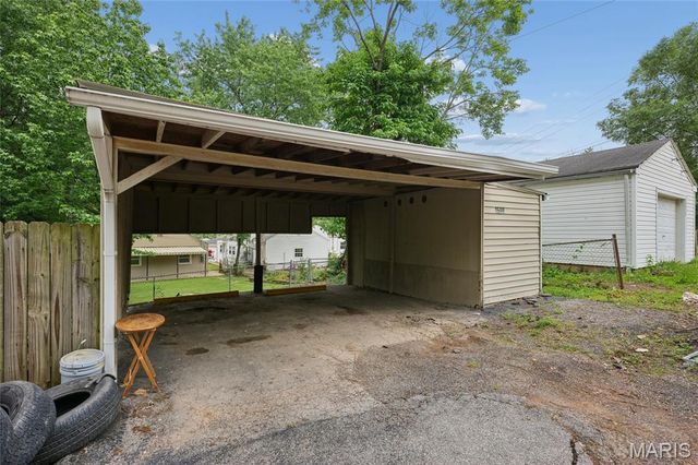 1509 Kraft Street, St Louis, MO 63139