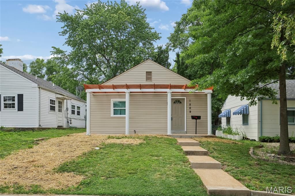 1509 Kraft Street, St Louis, MO 63139
