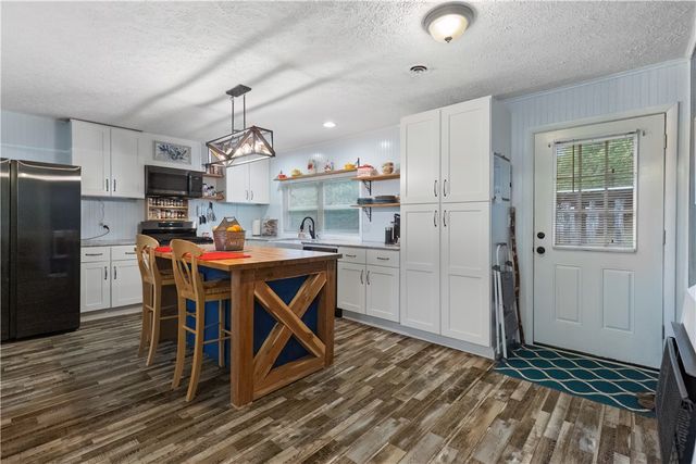 13195 N Riggs Lane, Lead Hill, AR 72644