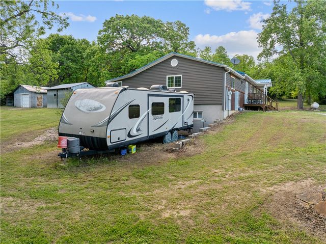 13195 N Riggs Lane, Lead Hill, AR 72644
