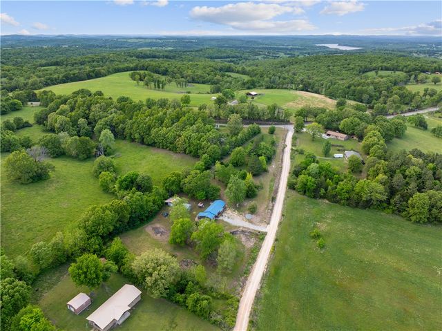 13195 N Riggs Lane, Lead Hill, AR 72644
