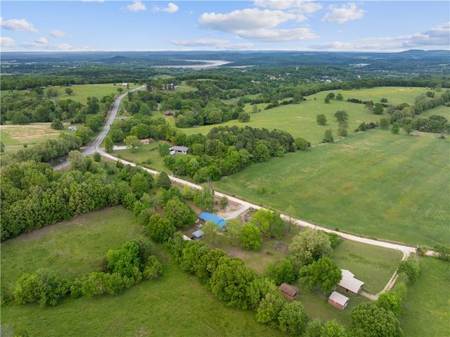 13195 N Riggs Lane, Lead Hill, AR 72644