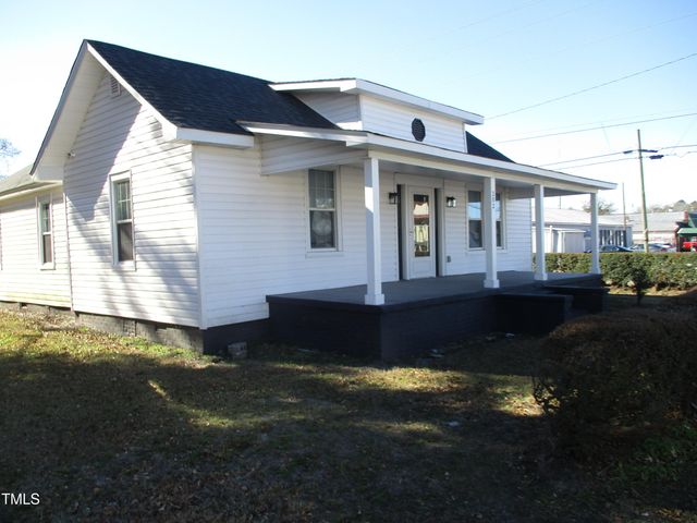 202 E Washington Street, La Grange, NC 28551
