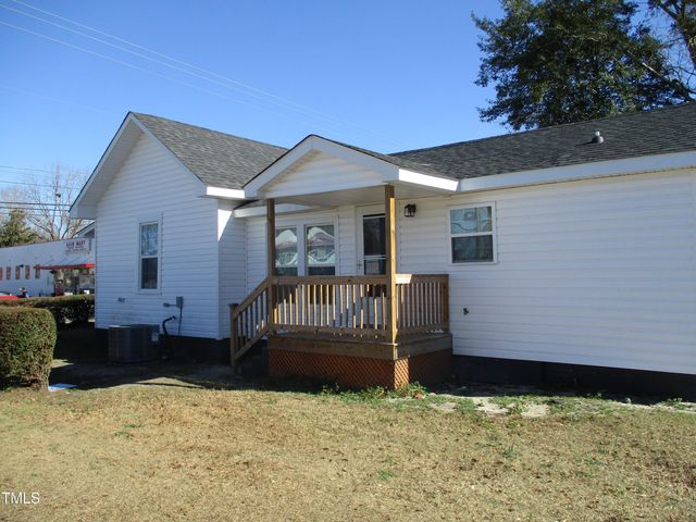 202 E Washington Street, La Grange, NC 28551