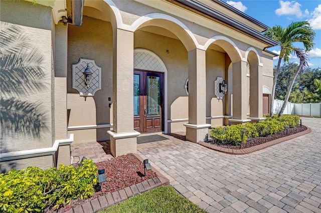 5811 NW BLUE BONNET COURT, Port St Lucie, FL 34986