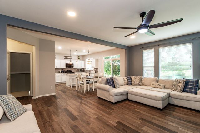 10233 Highmeadow Lane, Independence, KY 41051