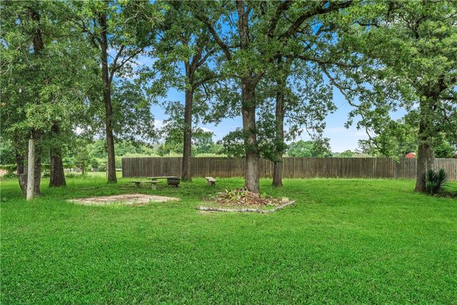 9144 Hensarling Lane, Bryan, TX 77808