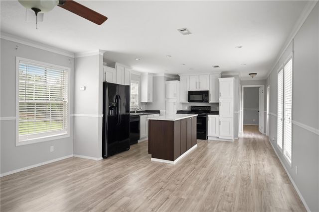 9144 Hensarling Lane, Bryan, TX 77808