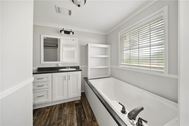 9144 Hensarling Lane, Bryan, TX 77808