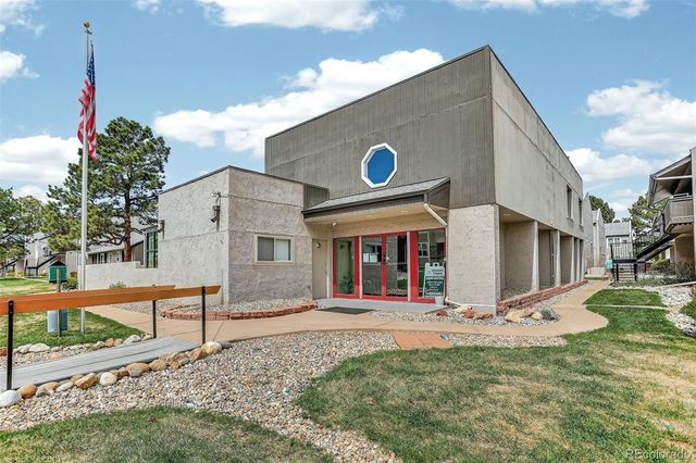 7110 S Gaylord Street P2, Centennial, CO 80122