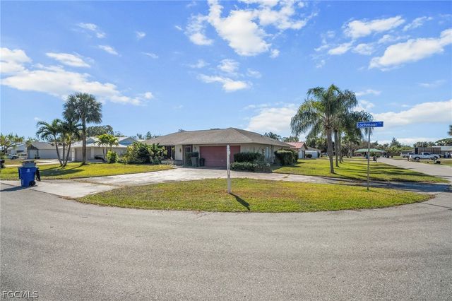2172 Lochmoor CIR, North Fort Myers, FL 33903