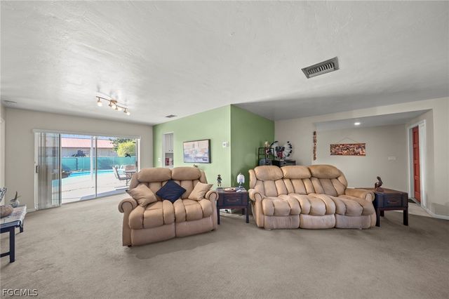2172 Lochmoor CIR, North Fort Myers, FL 33903