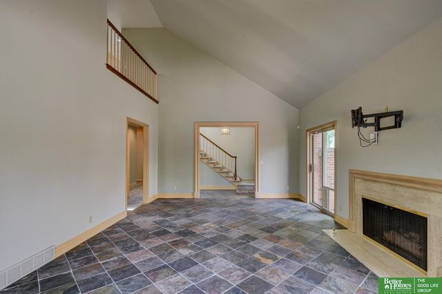 8914 Douglas Court, Omaha, NE 68114