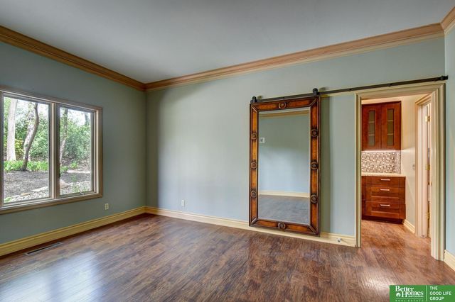 8914 Douglas Court, Omaha, NE 68114