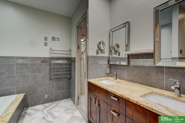 8914 Douglas Court, Omaha, NE 68114