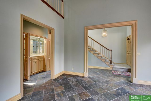 8914 Douglas Court, Omaha, NE 68114