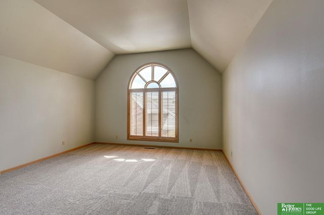 8914 Douglas Court, Omaha, NE 68114