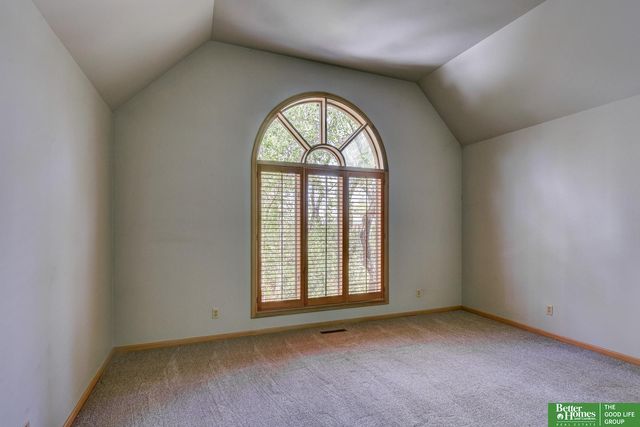 8914 Douglas Court, Omaha, NE 68114