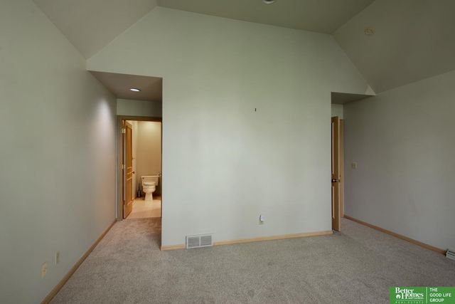 8914 Douglas Court, Omaha, NE 68114